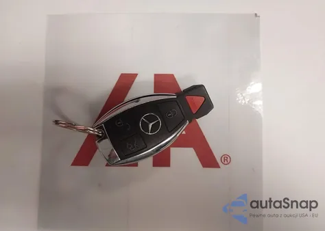 2014 Mercedes-Benz C 250 Luxury/Sport z USA, uszkodzony, nr VIN WDDGF4HBXEA945877